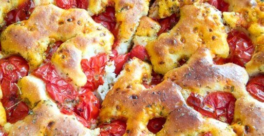 Быстрый хлеб с фетой, черри и базиликом