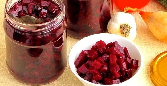 Свёкла, маринованная с пряностями