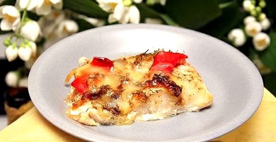 Запеченный судак под сыром
