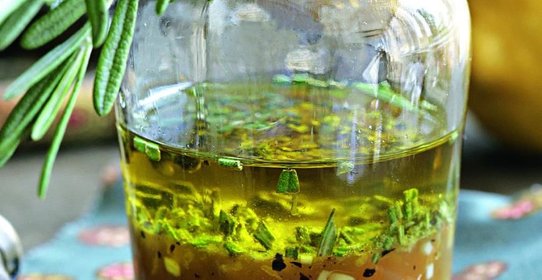 Наш любимый универсальный маринад с розмарином и чесноком