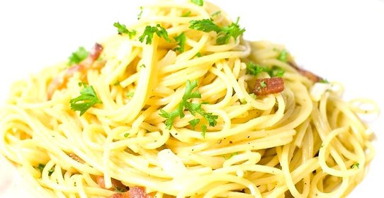 Макароны с яйцом и сыром