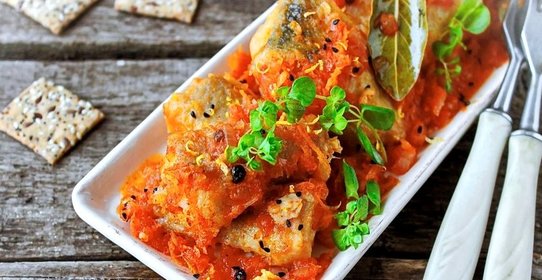 Тушеный минтай в мультиварке