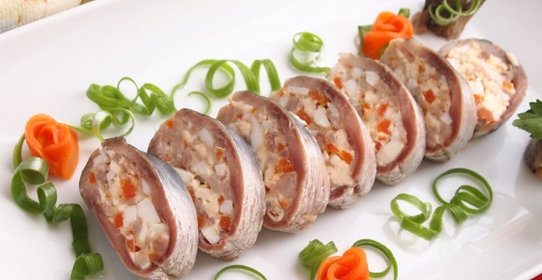 Кролик, тушенный с картофелем и травами