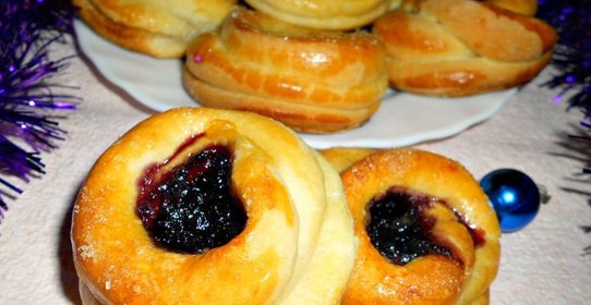 Булочки с вареньем