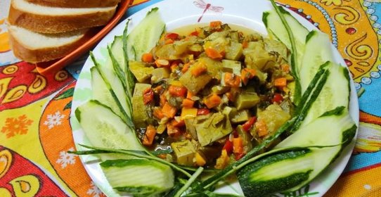 Овощное рагу с кабачками в мультиварке