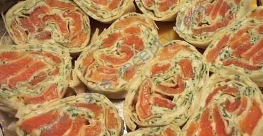 Рулет из лаваша с семгой