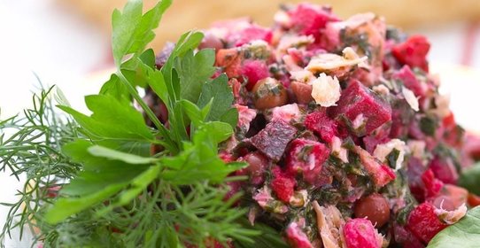 Салат Винегрет с морской капустой и рыбой