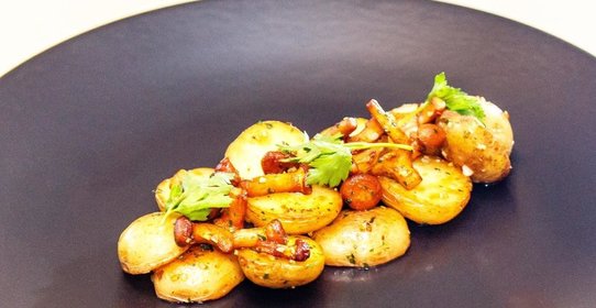 Мини-картофель с лисичками