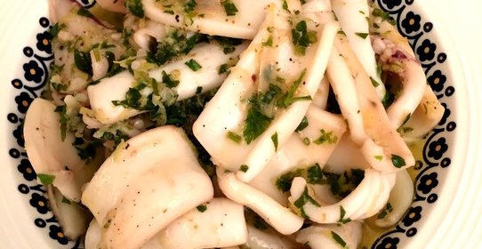 Кальмары в чесночном соусе