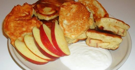 Оладьи на сухих дрожжах Яблочные