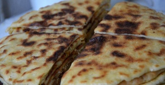 Балкарские лепешки с картофельно творожной начинкой