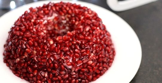 Салат с гранатом и курицей