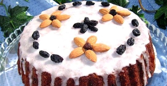 Медовый пирог с миндалем