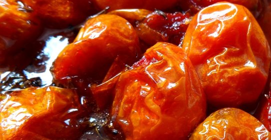 Томателли в острой карамели с маринованной моцареллой