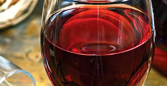 Домашнее вино из красной смородины