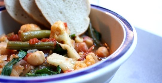 Цветная капуста, тушеная с овощами