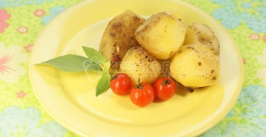 Молодой картофель запеченный в фольге со специями