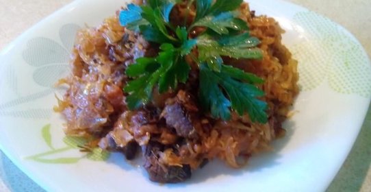 Тушеная квашеная капуста с мясом в мультиварке