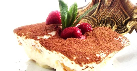 Тирамису с малиной и мятой