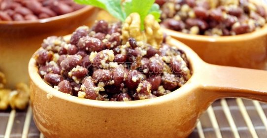 Ягодный кобблер с изюмом