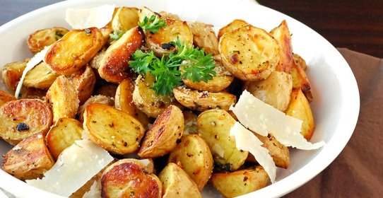 Картофель в мундире, запеченный в духовке