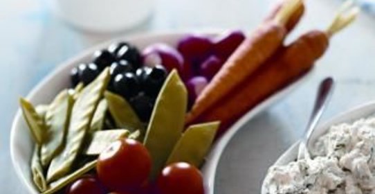 Овощи с дипом из рикотты