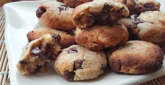 Нутовые печенья с шоколадом