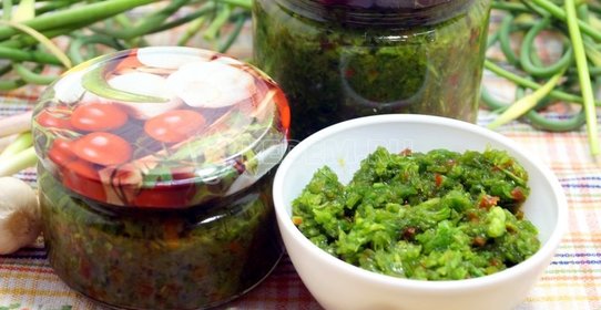 Паста из чесночных стрелок