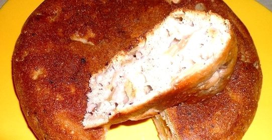 Шарлотка с вареньем в мультиварке