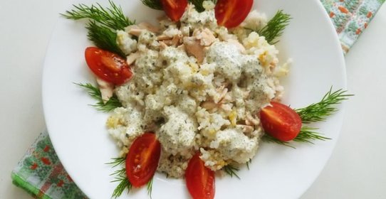 Рыбный салат с соусом из каперсов