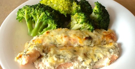 Семга под соусом в духовке