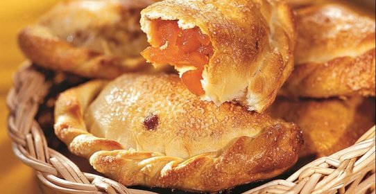 Пирожки с курагой