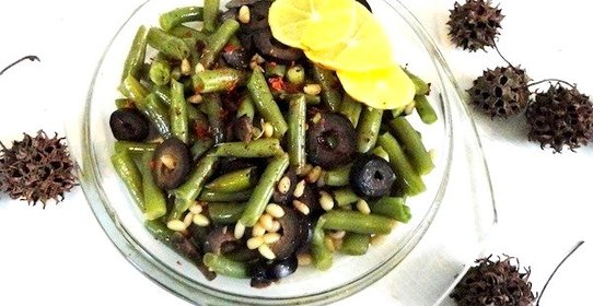 Тёплый салат с фасолью