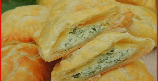 Слоёные пирожки с рикоттой и шпинатом