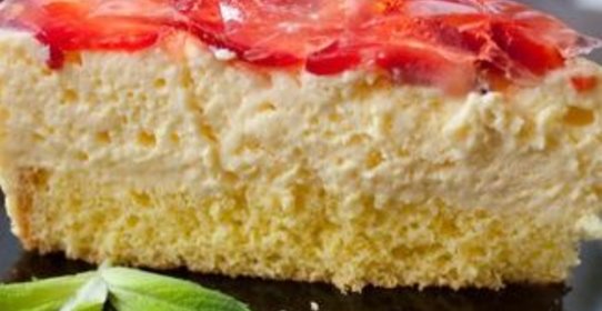 Торт с клубникой и маскарпоне