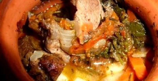 Говядина в горшочках с картошкой