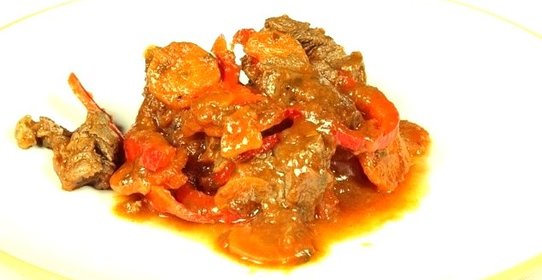 Говядина тушеная