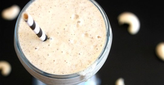 Банановый коктейль с мороженым