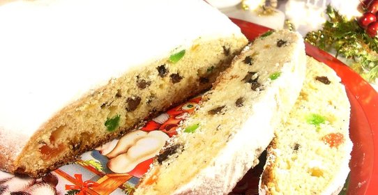 Рождественский творожный штоллен