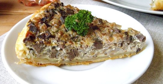 Пирог с гречкой и печенью