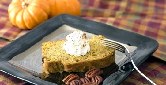 Тыквенный хлеб с апельсиновой цедрой и орехами пекан