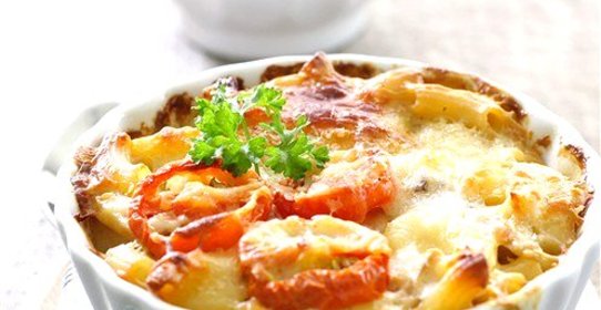 Макароны, запеченные с помидорами, под сыром