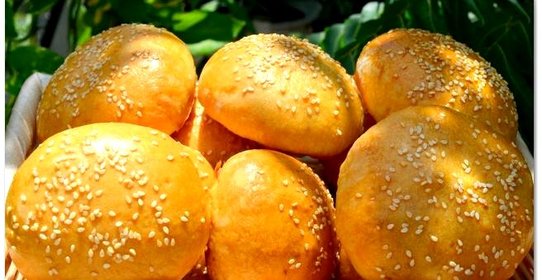 Пирожки с творогом и изюмом