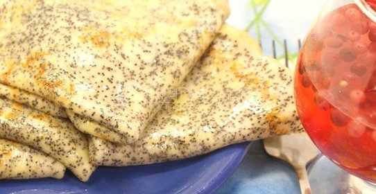 Блины с маком