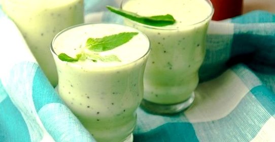 Молочно-фруктовый смузи с мятой