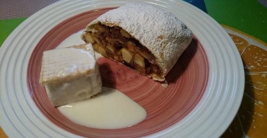 Штрудель яблочный