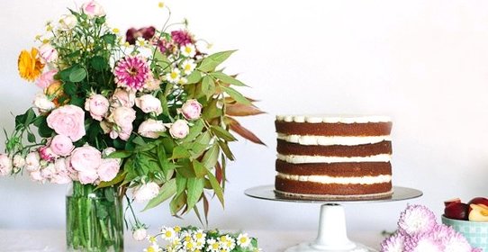 Бисквитный торт с фруктовой начинкой