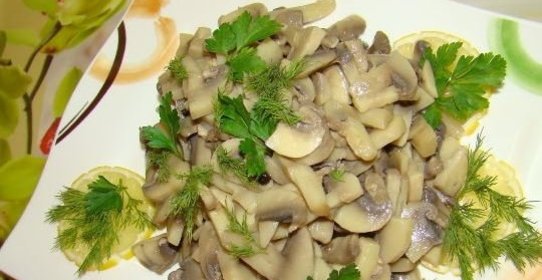 Салат грибной