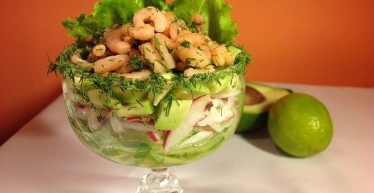 Салат-коктейль с креветками