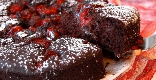 Торт с вишней в мультиварке